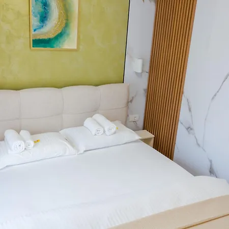 דירה Kruna Lux Apartmans